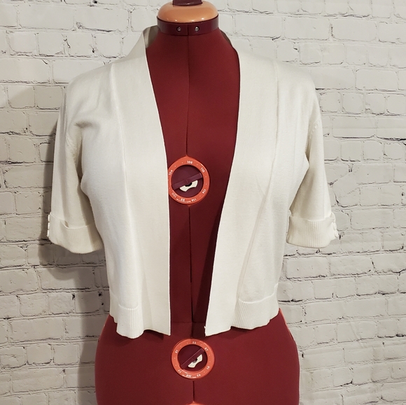 White shrug with button detail - Picture 1 of 4